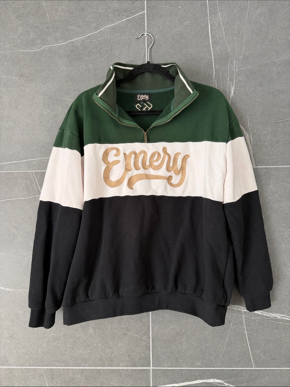 Emery Golf Colorblock Quarter-Zip Pullover Sweater - Men’s Size Large